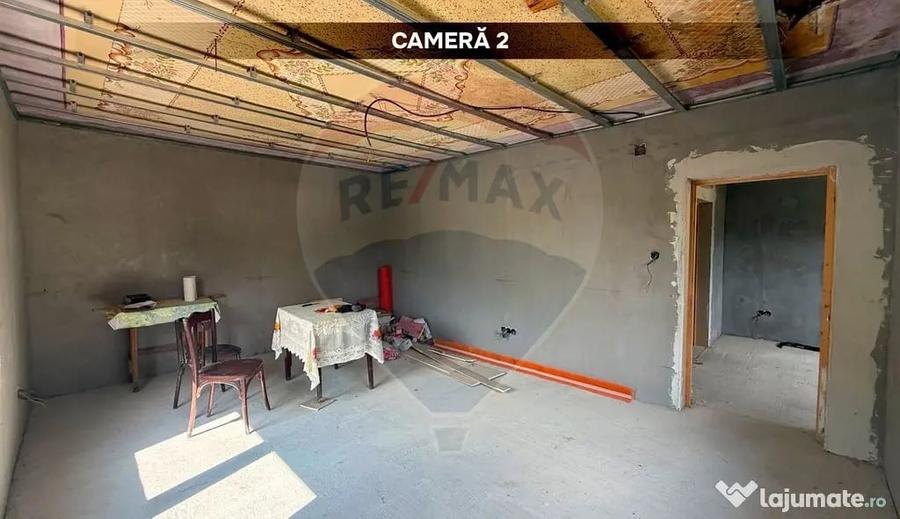 Casă cu 2 camere cu Teren 2628 Mp în Hovrila