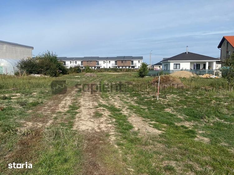 Teren de 544 mp, în Sânmartin