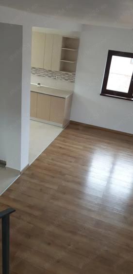 Casă cu 4 camere cu Teren 400 Mp în Tărlungeni