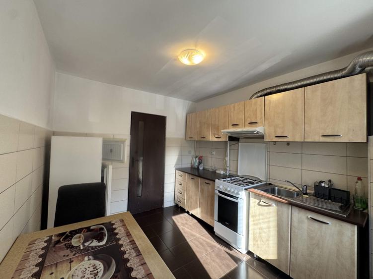 Apartament cu 2 camere decomandat în Orașul de Jos