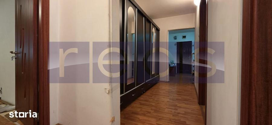 Apartament cu 3 camere decomandat în Dristor