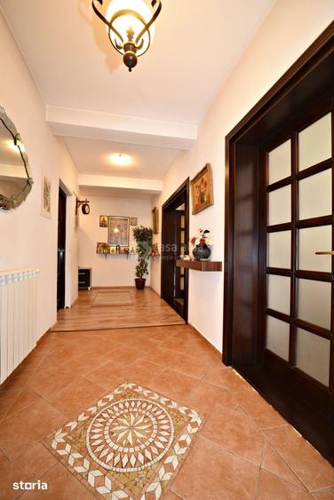 Casă cu 5 camere cu Teren 1400 Mp în Aroneanu