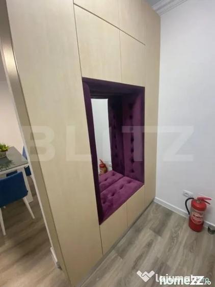 Apartament cu 3 camere semidecomandat în Calea București