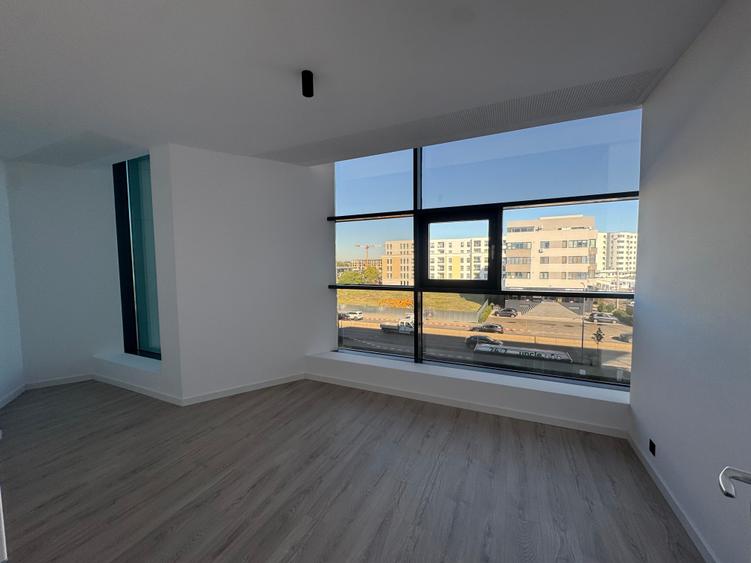 Apartament cu 4 camere decomandat, mobilat în Pipera