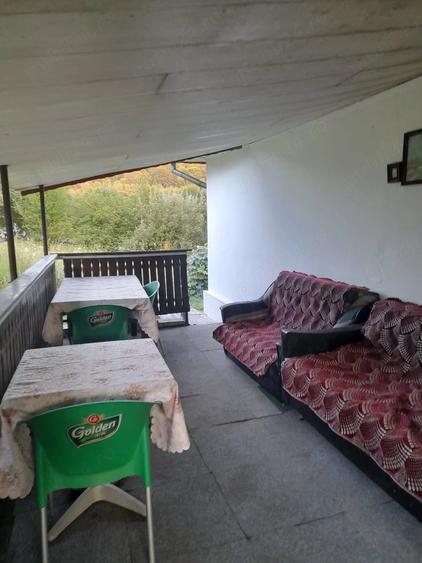 Casă cu 4 camere cu Teren 3500 Mp în Blahnița de Sus