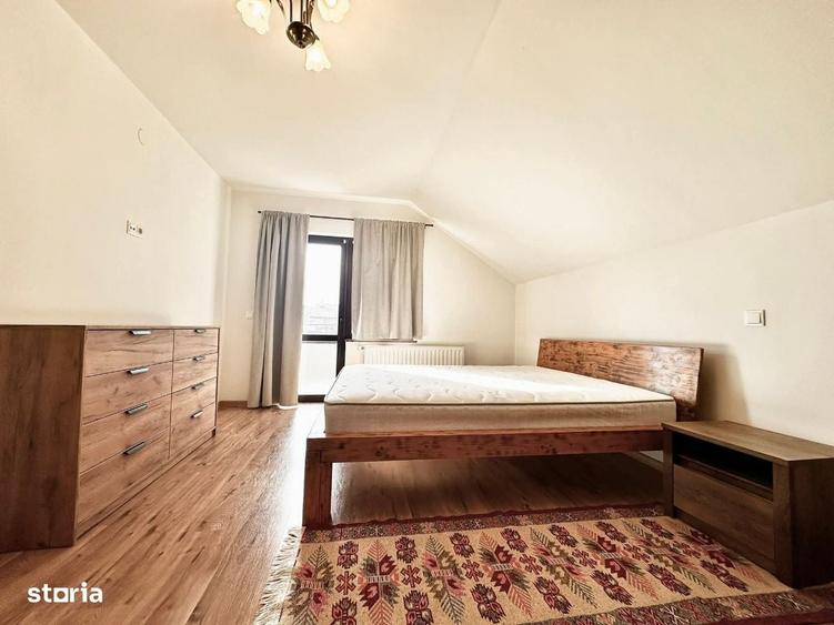Casă cu 4 camere decomandat în Stupini