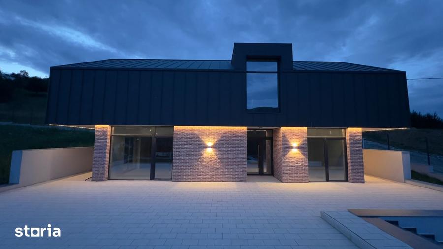 Casa 5 camere arhitectura moderna cu panorama spre Cetatea Cisnadioara - 7