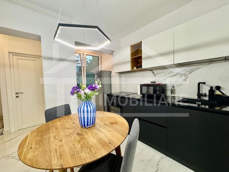 Apartament cu 2 camere decomandat în Cornișa