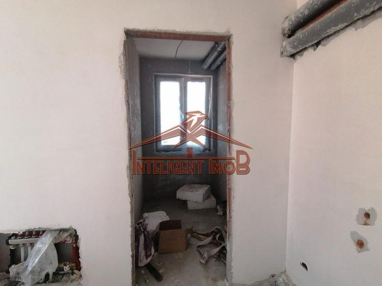 Apartament cu 3 camere decomandat, mobilat în Central