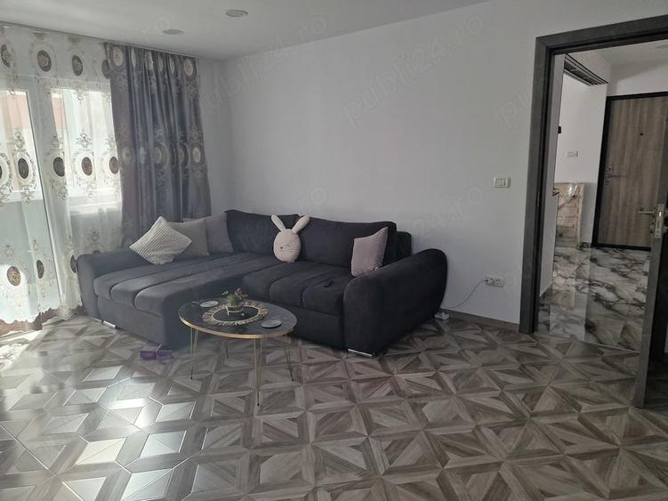 Apartament cu 2 camere semidecomandat în Cetate