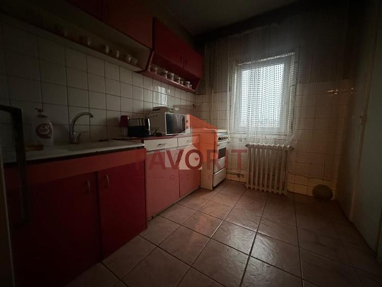 Apartament cu 2 camere semidecomandat, mobilat în Girocului