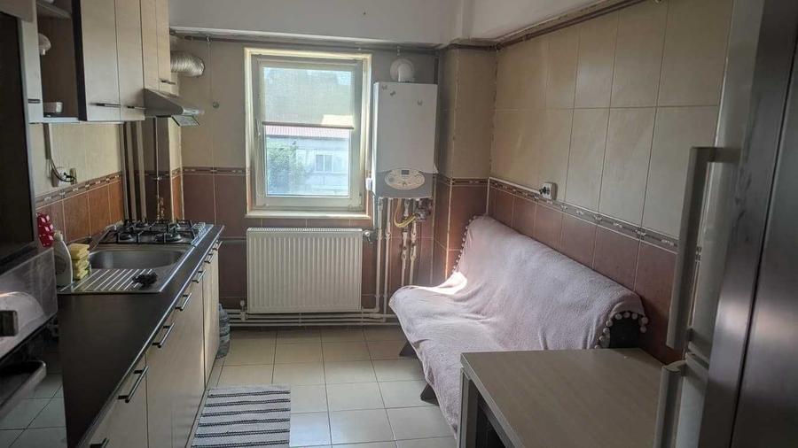 Apartament cu 2 camere decomandat în Gara