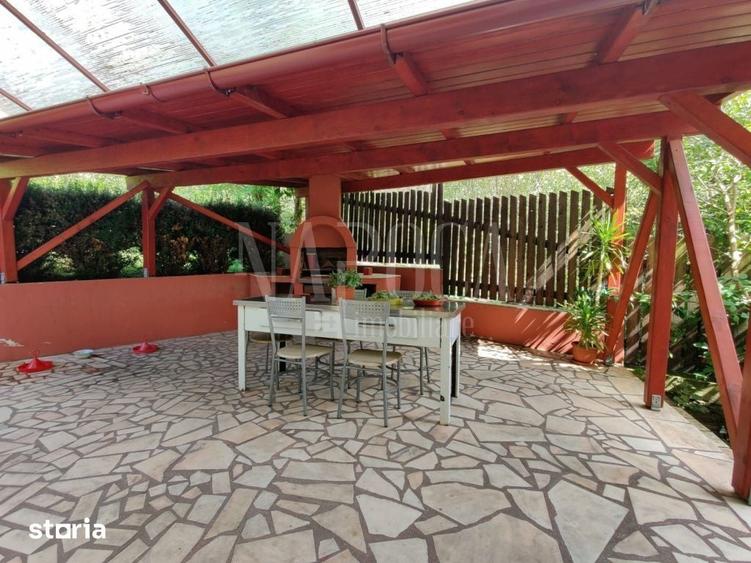 Casă cu 10 camere cu Teren 3090 Mp în Baciu