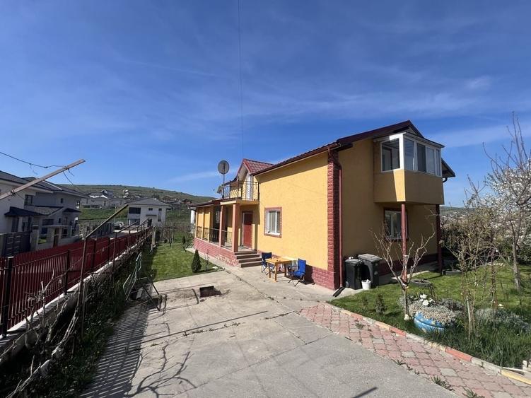 Casă cu 4 camere cu Teren 1000 Mp în Apahida