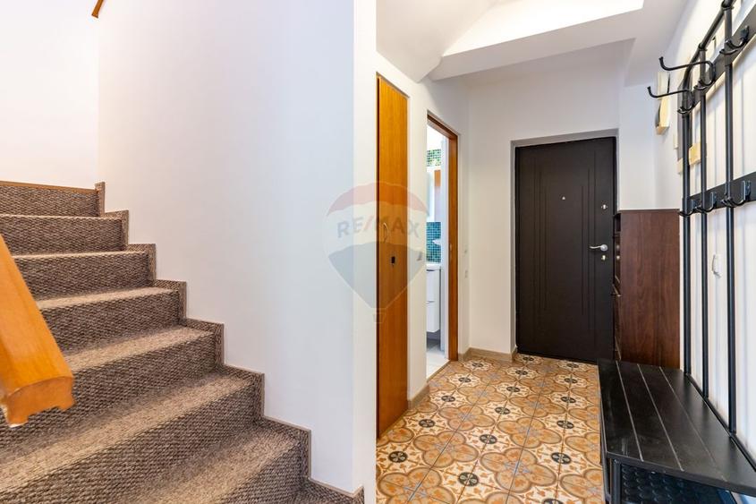 Casă cu 4 camere cu Teren 210 Mp în Central