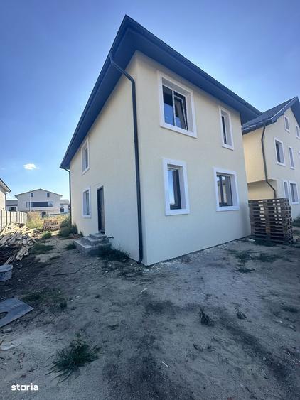 Casă cu 4 camere cu Teren 242 Mp în Central