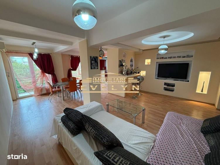 Apartament cu 4 camere decomandat în Central
