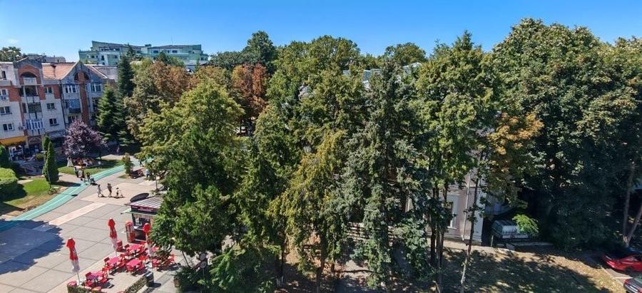 Apartament cu 2 camere decomandat în Vest
