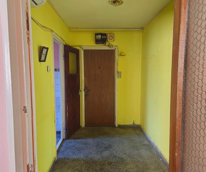 3 camere de renovat  /investitie  Bulevardul Brancoveanu - 9