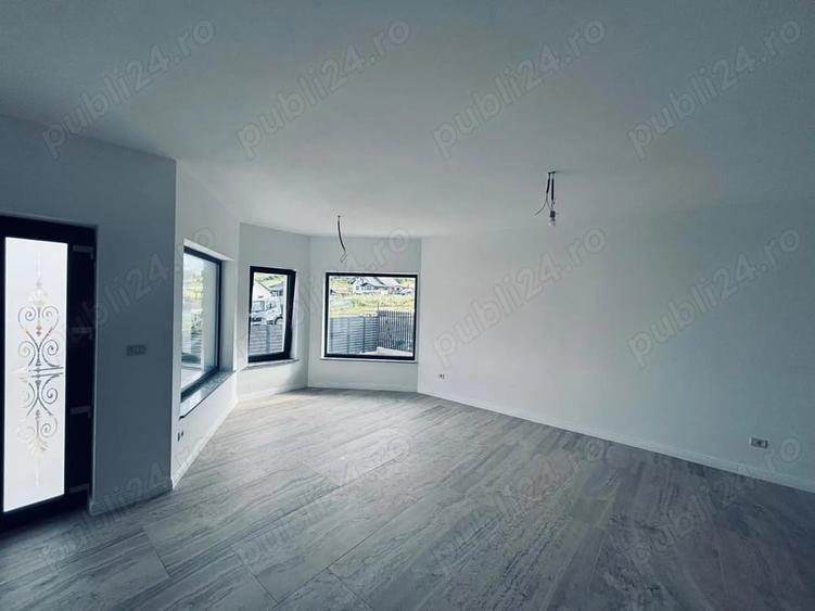 Casă cu 3 camere cu Teren 380 Mp în Mărgineni