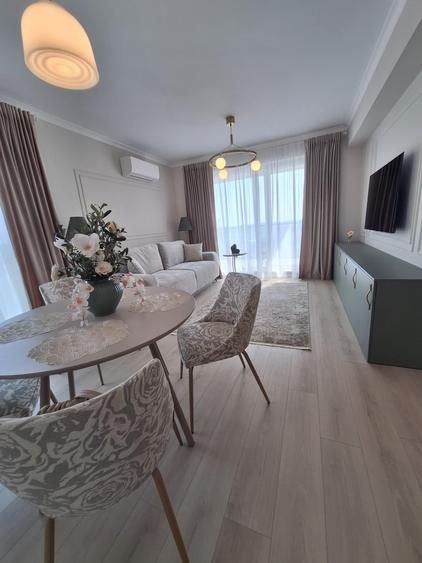 Apartament cu 2 camere decomandat în Lipovei