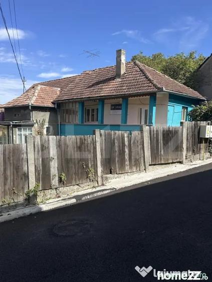 Casă cu 2 camere cu Teren 200 Mp în Central