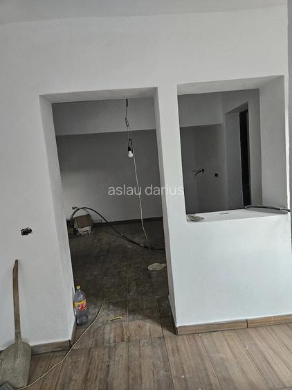 De vinzare casa renovata recent
