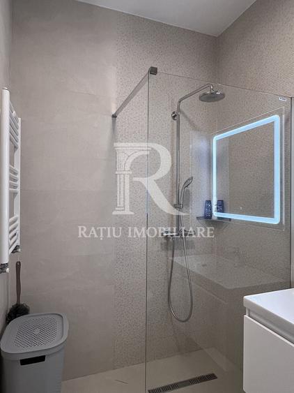 Apartament cu 4 camere decomandat, mobilat în Centru Civic