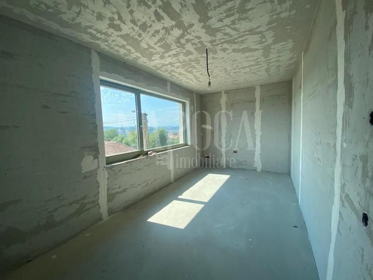 Casă individuală cu 4 camere cu Canalizare în Dâmbul Rotund