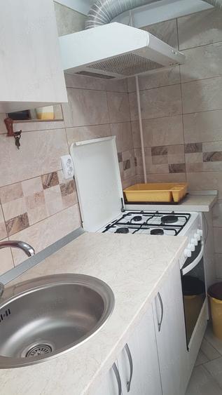 Garsonieră decomandată în Central