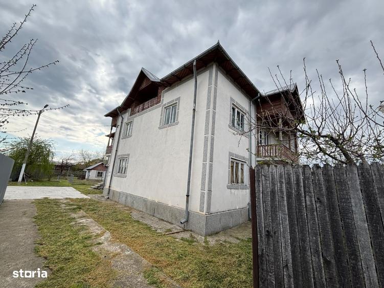 Casă cu 4 camere în Ștefănești