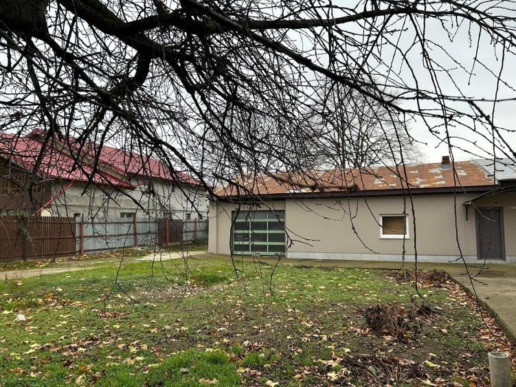 Casă cu 4 camere în Central