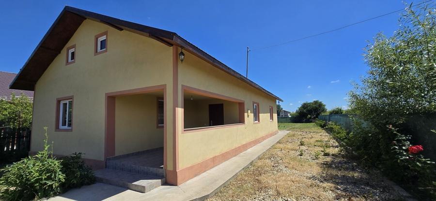 Casă cu 3 camere în Corbeanca