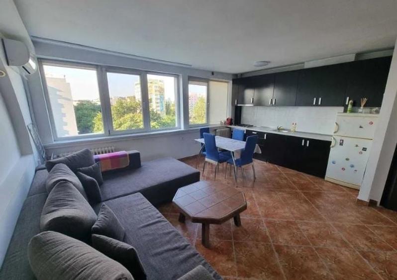 Apartament cu 2 camere semidecomandat, mobilat în Unirii
