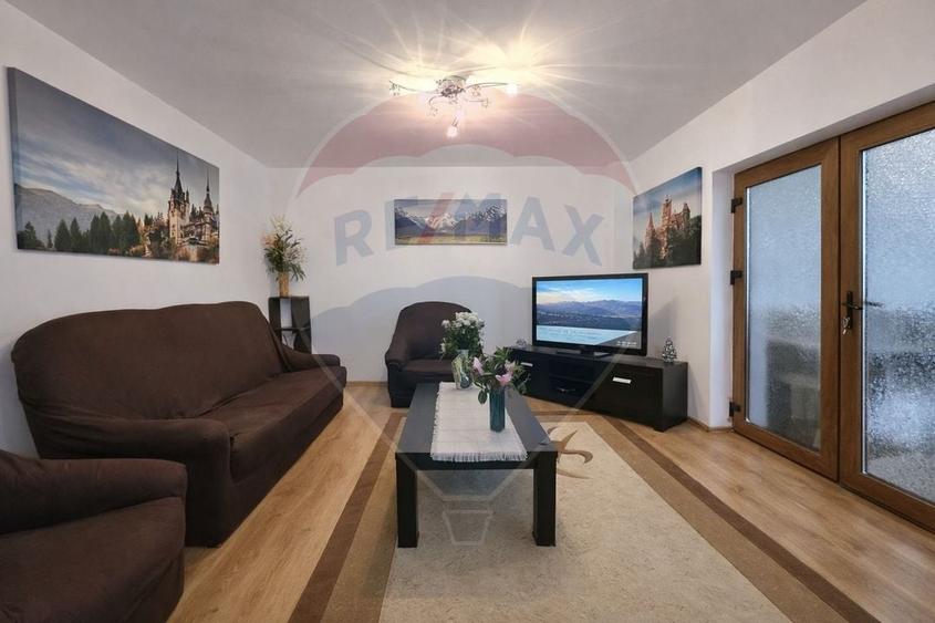 Casă cu 5 camere cu Teren 390 Mp în Lumina