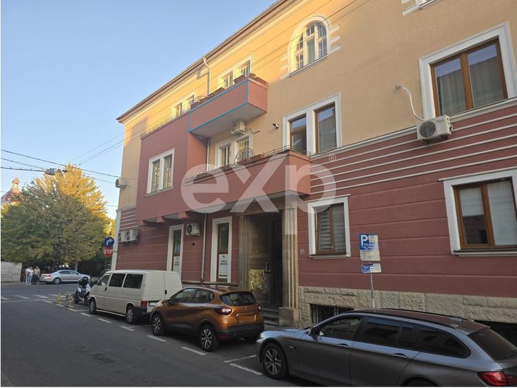 Apartament cu 2 camere decomandat în Central