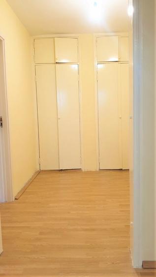 Apartament cu 3 camere decomandat în Exterior Vest
