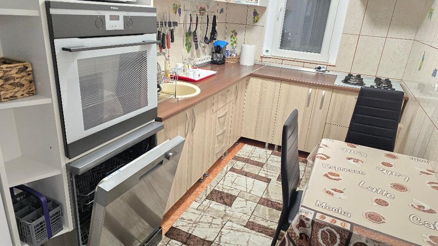 Apartament cu 3 camere decomandat în Ultracentral