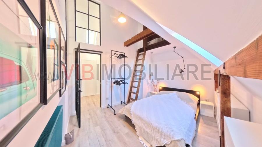 Apartament cu 3 camere semidecomandat, mobilat în Capitale