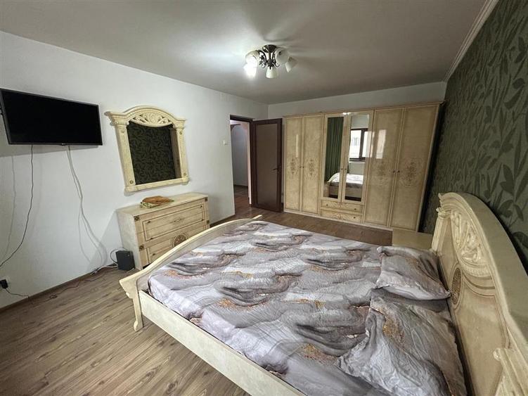 Apartament cu 2 camere decomandat, mobilat în Central