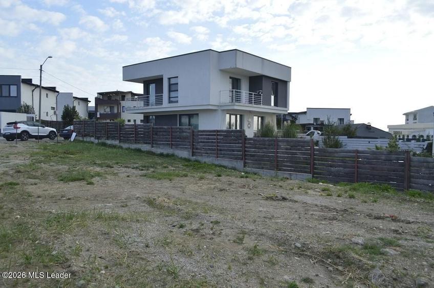 Teren Construcții intravilan de 816 mp, în Tancodrom