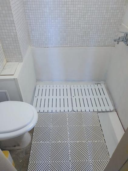 Apartament cu 2 camere decomandat în Victoriei