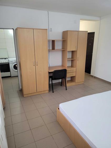 Garsonieră semidecomandată în Podul de Fier