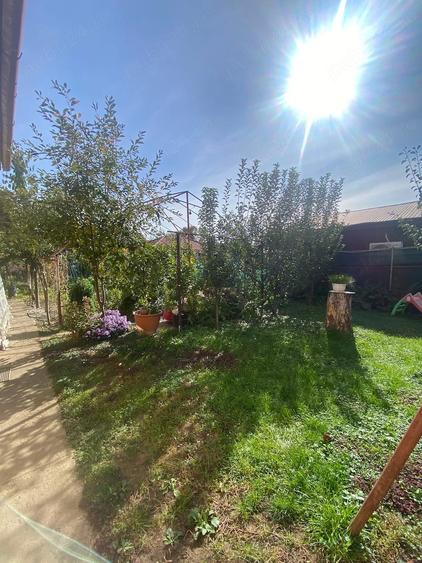 Casă cu 5 camere cu Teren 500 Mp în Lotus