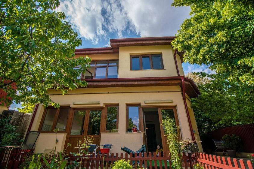 Casă individuală cu 5 camere cu Canalizare în Drumul Găzarului