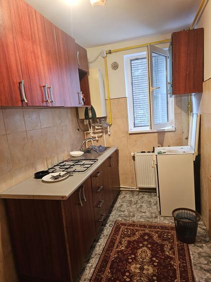 Apartament cu 2 camere decomandat în Petros