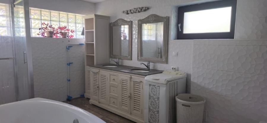 Casă individuală cu 5 camere cu Teren 900 Mp în Făget