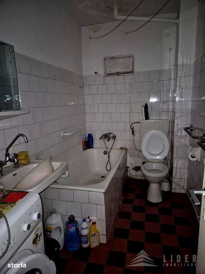 Apartament cu 3 camere decomandat în Zorilor