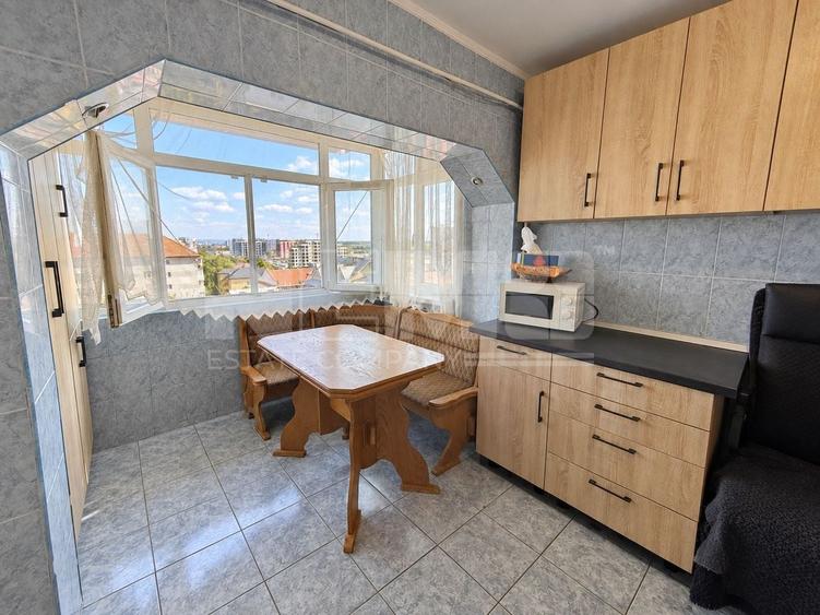 Apartament cu 2 camere decomandat în Central
