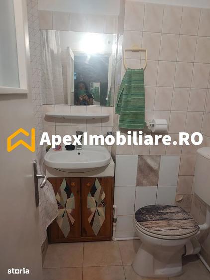 Apartament cu 2 camere semidecomandat în Berceni